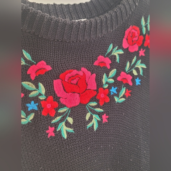H&M Divided Embroidered Sweater - Picture 15 of 16